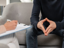 Психолог назвала три привычки: они моментально выдают низкий интеллект человека