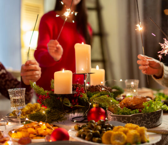 Что подать к праздничному столу, чтобы задобрить символ 2026 — Красную Огненную Лошадь: «ловим» удачу на следующий год