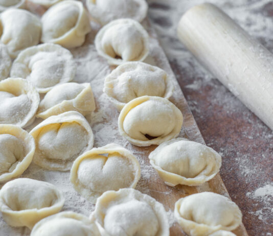Тесто, пельмени
