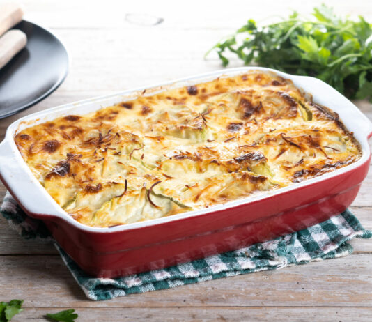 Эта кабачковая запеканка с шампиньонами взорвала интернет: самые привередливые гурманы охотятся за рецептом