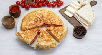 Восхитительно вкусный осетинский пирог: готовится за 15 минут — домашние в восторге и просят добавку