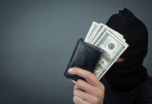 Жители Башкирии потеряли деньги из-за мошенников с сообщением «Это ты на фото?»