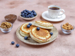 Ароматные оладьи за 15 минут: быстрый завтрак с восточной ноткой — дети сметают