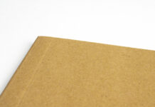 Умные дачники картон никогда не выбрасывают: Везут его на участок коробками, и вот куда девают — 4 простых способа