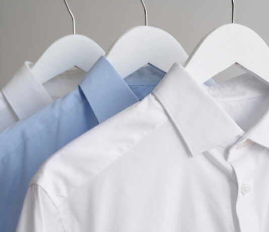 3 ложки в таз: Проблема с желтизной и серостью решена — белые вещи снова как новые, и без хлорки