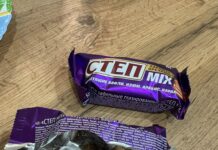 Житель Уфы купил конфеты и оказался удивлен увиденным внутри