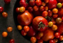 Не томат, а настоящий шедевр: найти его семена — редкая удача, обзор сорта от агронома Радзевской