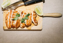 Сочная курочка, румяная сырная шапочка: Рецепт идеального ужина для всей семьи