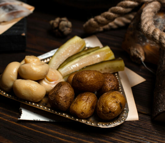 Вкуснейшие маринованные шампиньоны едим уже через 3 часа — с секретным продуктом