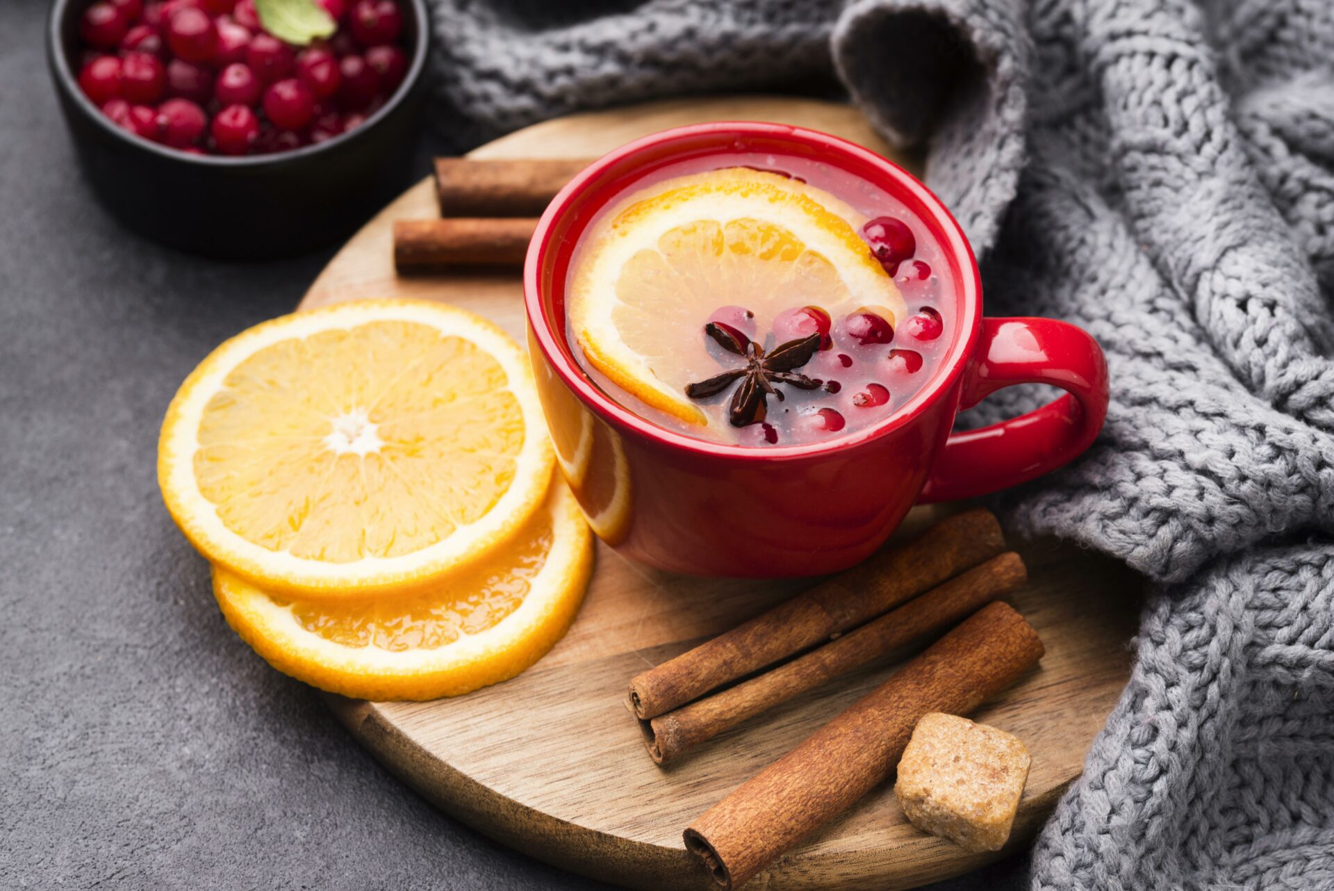 Чай с апельсином и клюквой: согревающий уютный напиток для всей семьи — идеален холодной зимой
