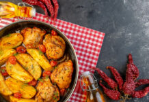 Не просто картошка с курицей: Суперский ужин в одной посуде — и всего за 30 минут