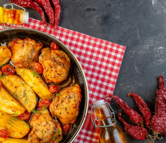 Не просто картошка с курицей: Суперский ужин в одной посуде — и всего за 30 минут