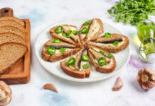 Вкусная намазка за 10 минут: делаем из шпрот — лучший выбор для бутербродов