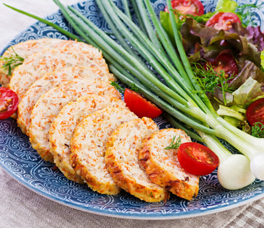 Куриный рулет на Новый Год: В магазине больше не берём — готовим вкусняху сами