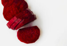 Свёклу на «Сельдь под шубой» часами не варю: 2 ложки в кастрюлю — и овощ готов за 15 минут