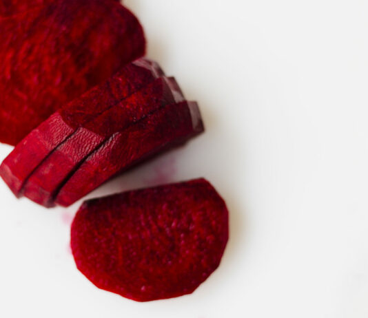 Свёклу на «Сельдь под шубой» часами не варю: 2 ложки в кастрюлю — и овощ готов за 15 минут