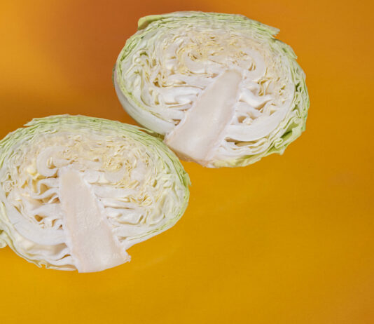 Капуста на даче замёрзла: «Дубовые» кочаны не выбрасываем — и вот зачем они нужны