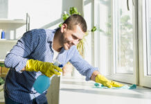 Всего 2 ложки на замызганный подоконник: И он засиял, как первый снег — совет эксперта по чистоте